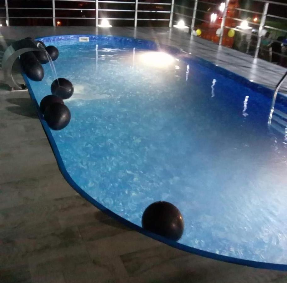 Hotel Wave Батуми Экстерьер фото