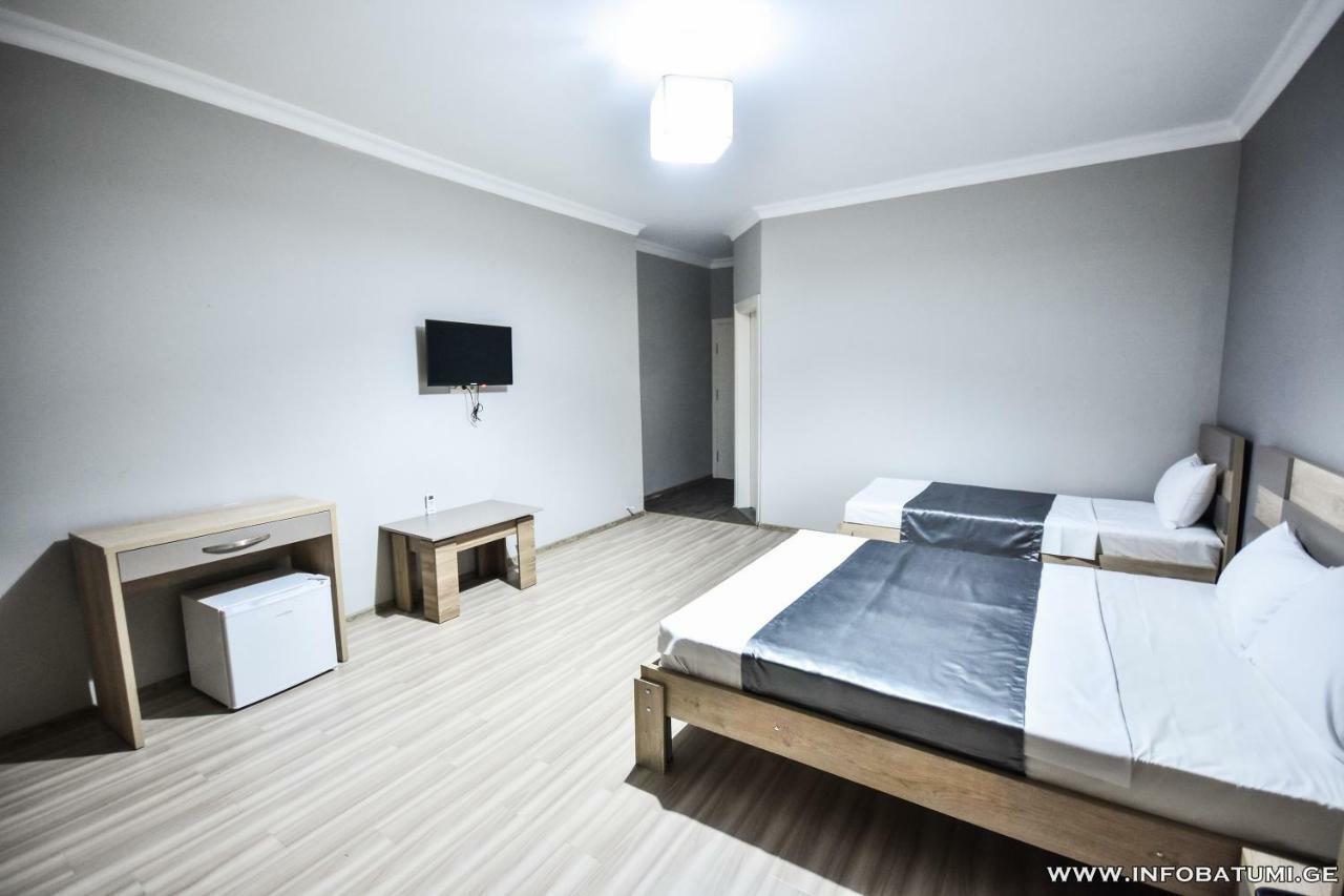 Hotel Wave Батуми Экстерьер фото