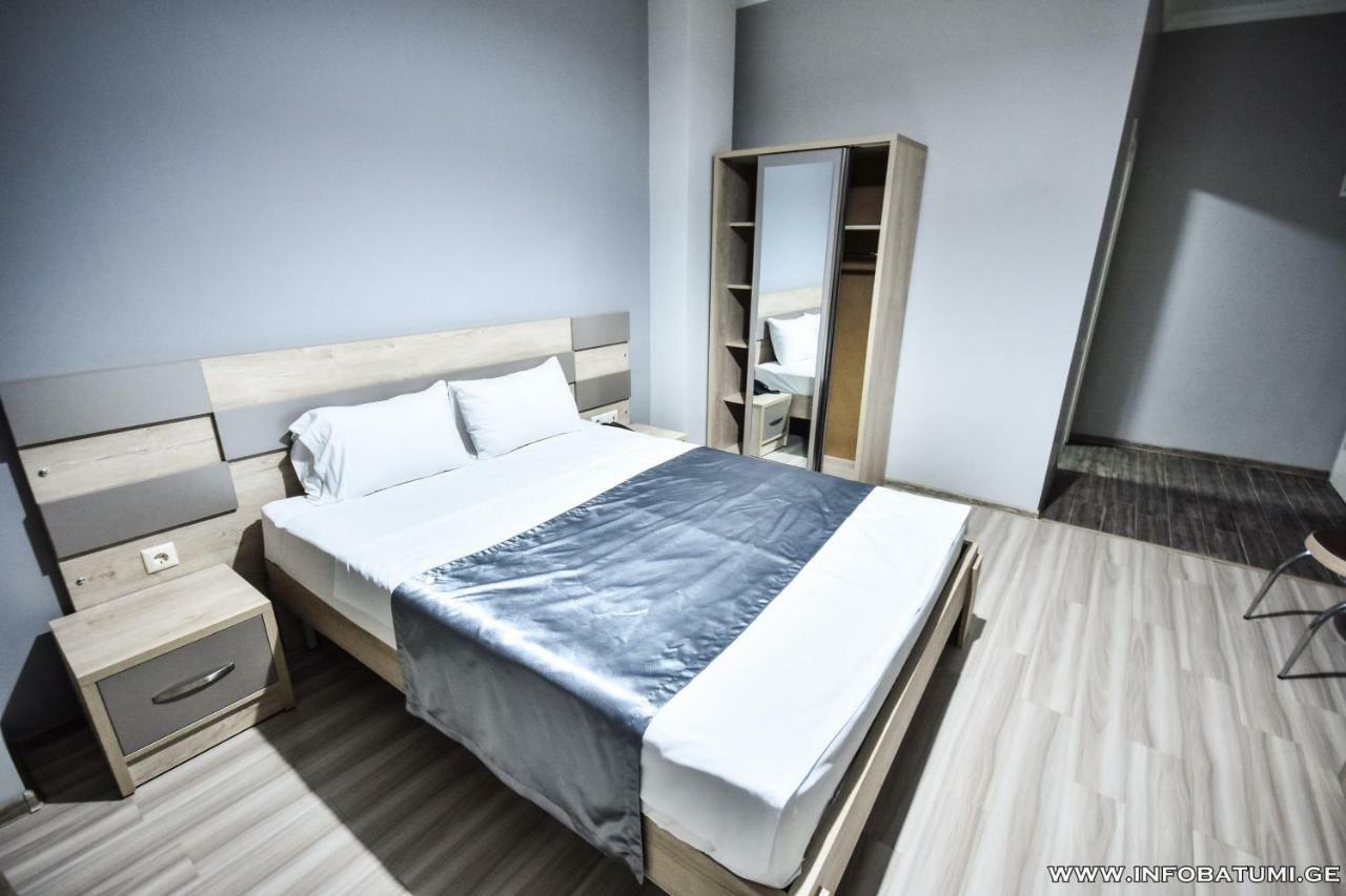 Hotel Wave Батуми Экстерьер фото