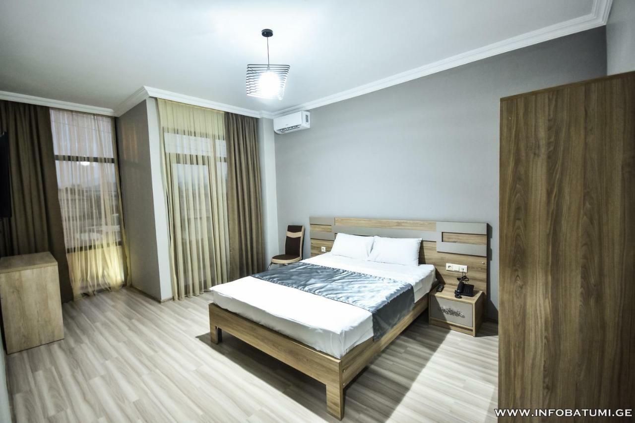Hotel Wave Батуми Экстерьер фото