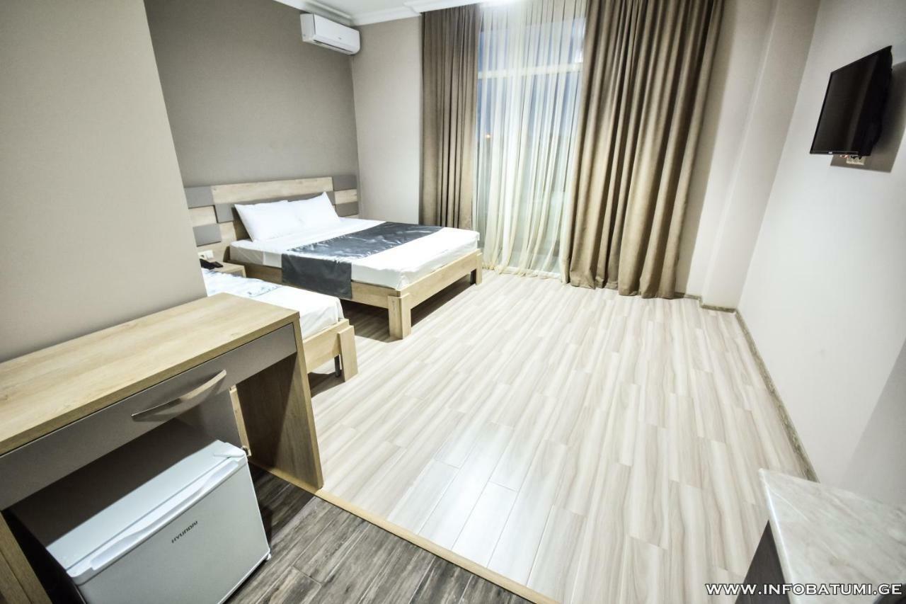 Hotel Wave Батуми Экстерьер фото