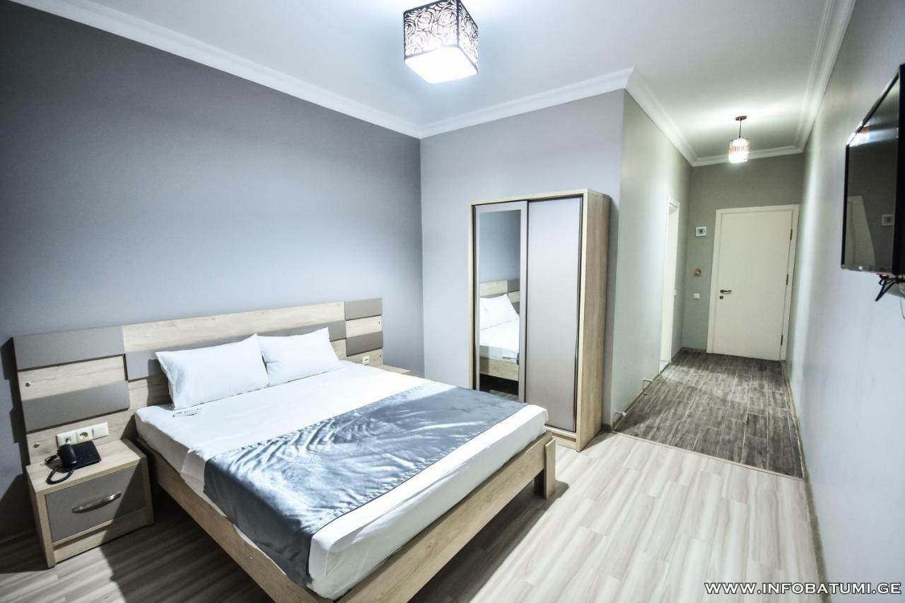 Hotel Wave Батуми Экстерьер фото