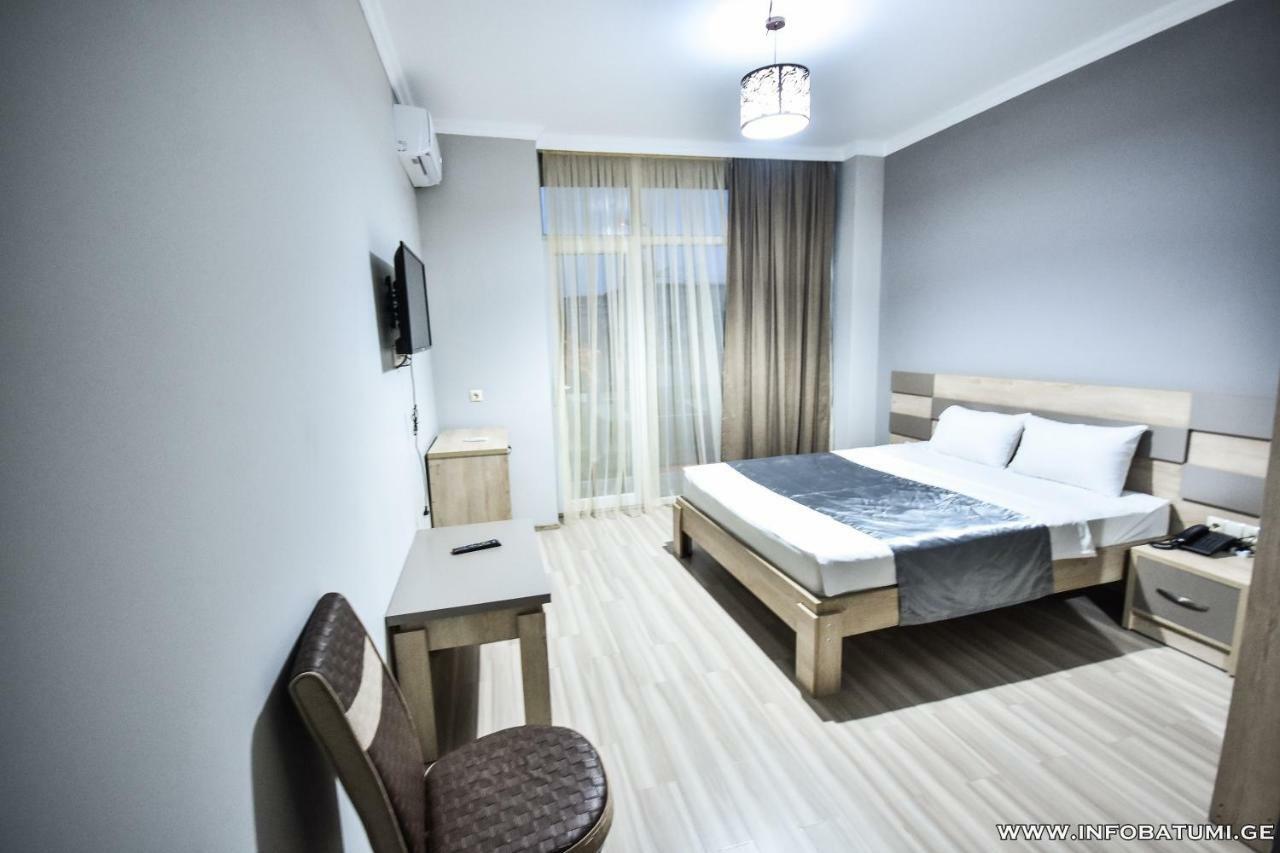 Hotel Wave Батуми Экстерьер фото